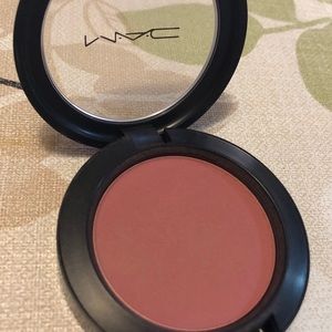 MAC Powder Blush